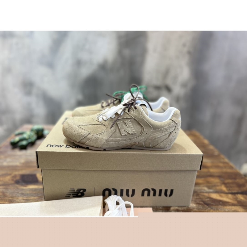 Miu Miu Casual Shoes